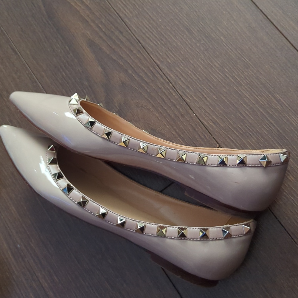 Gold Stud Flats - Picture 7 of 13